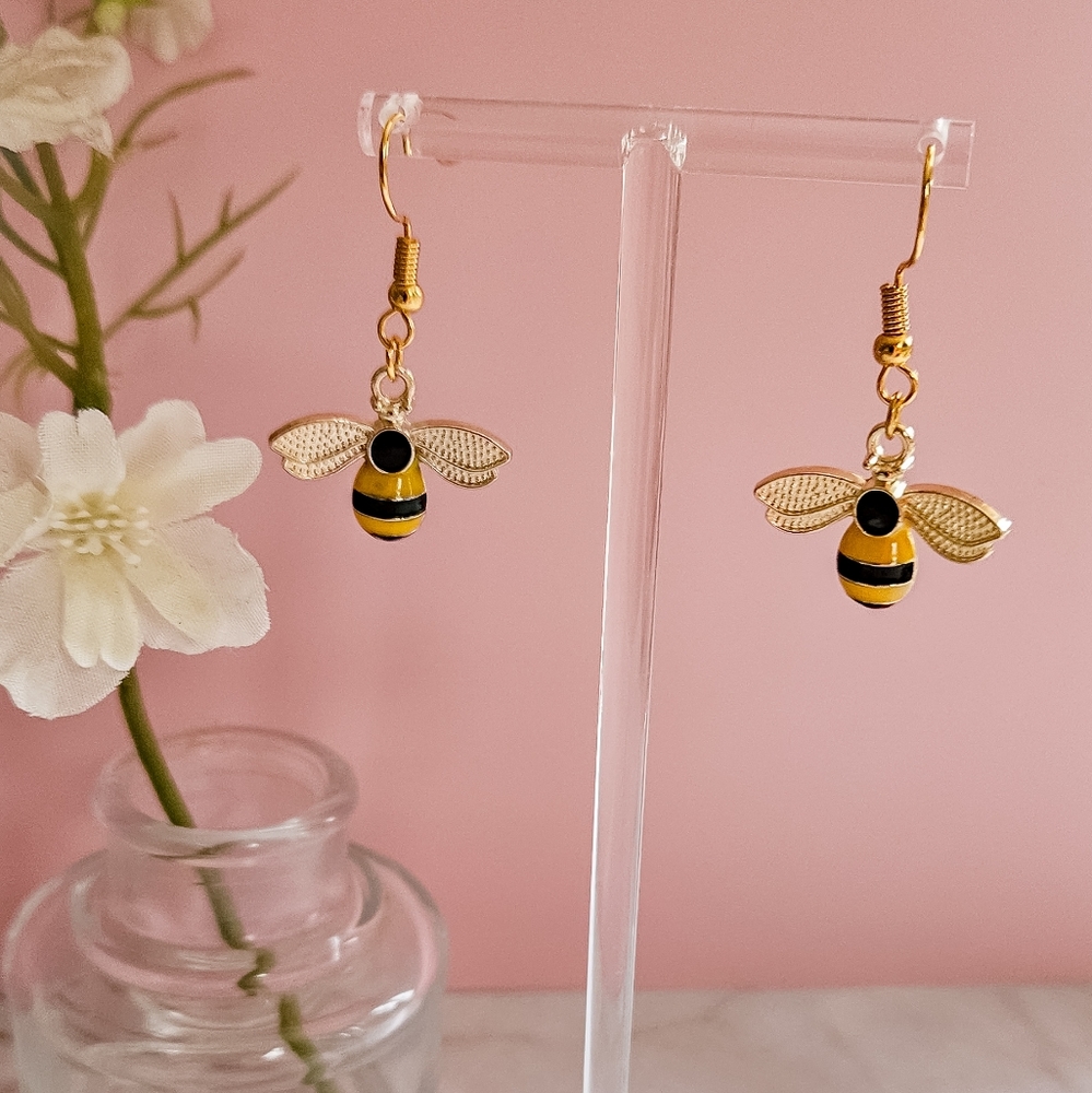 Handmade Bee Earrings 🐝